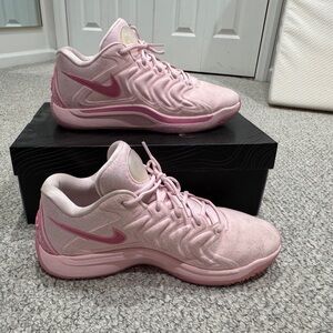 Nike Men's Basketball KD17 NRG